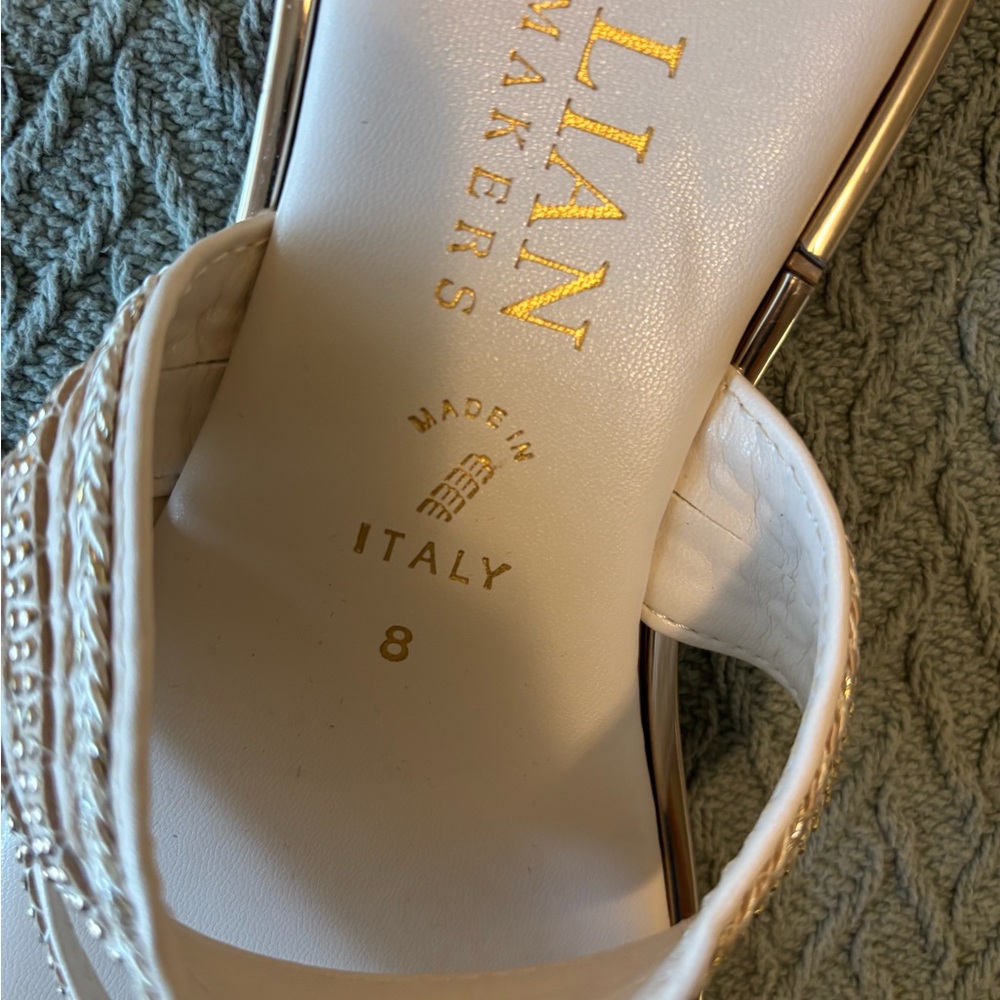 NWOT Italian Shoemakers Women's white Sandals - Picture 3 of 4